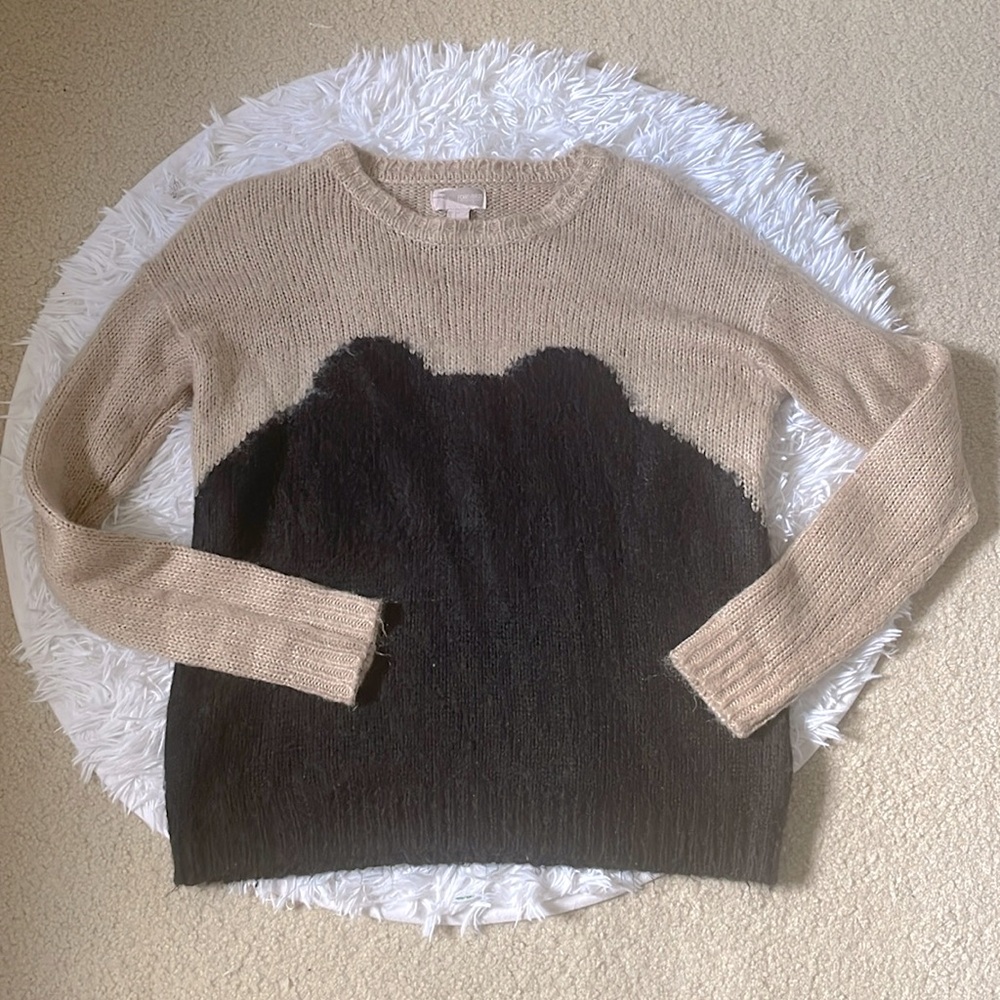 Forever 21 Contemporary Collection Acrylic Black and Tan “Bear” Sweater
